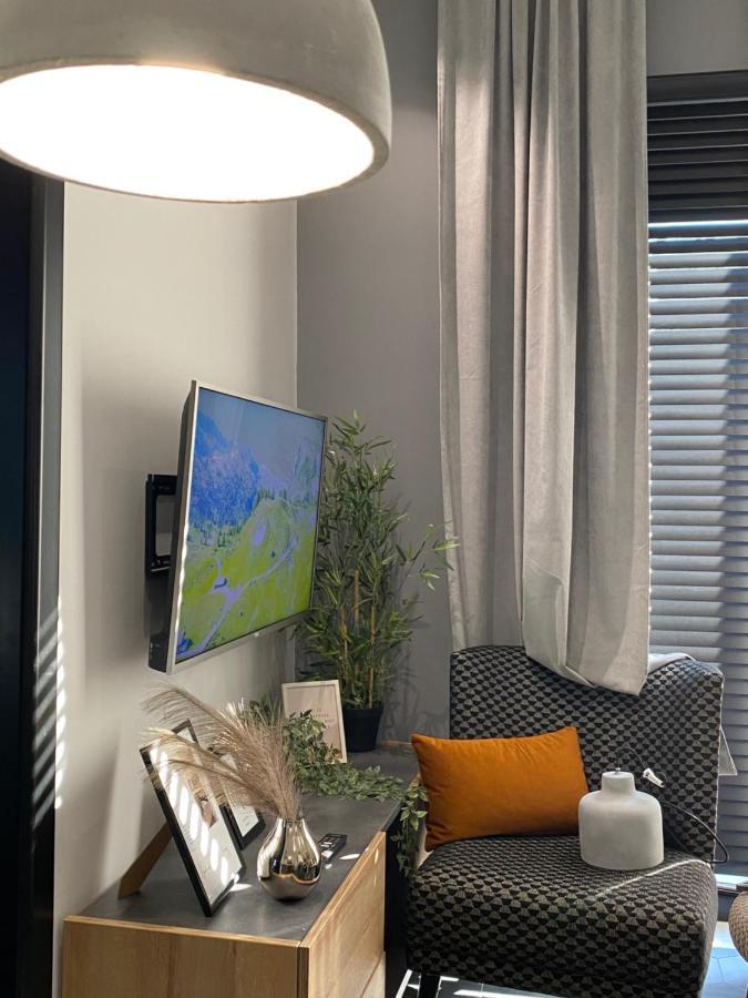 Urban Stay Tirana Deluxe Exterior photo