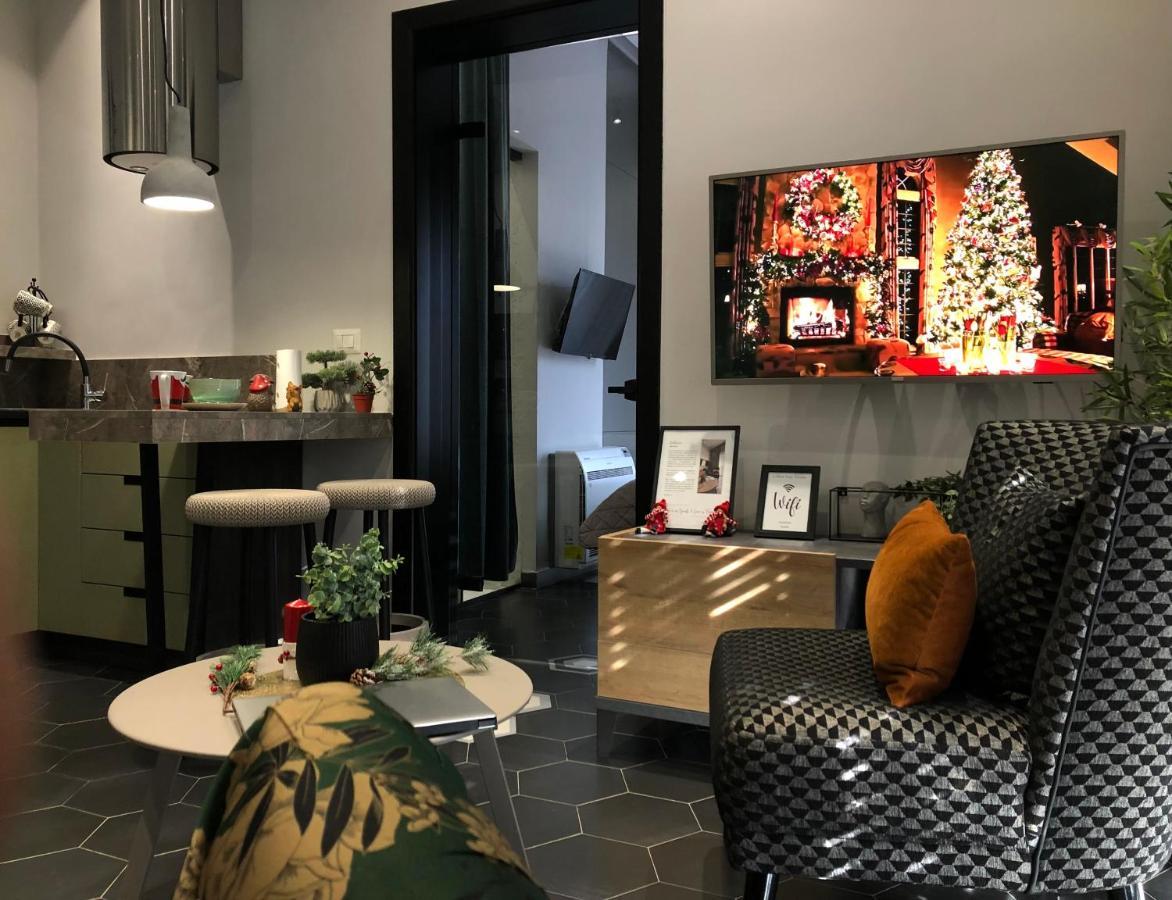 Urban Stay Tirana Deluxe Exterior photo