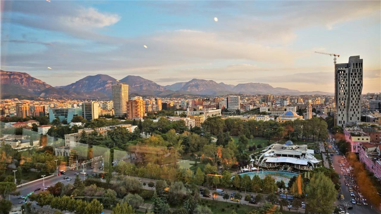 Urban Stay Tirana Deluxe Exterior photo